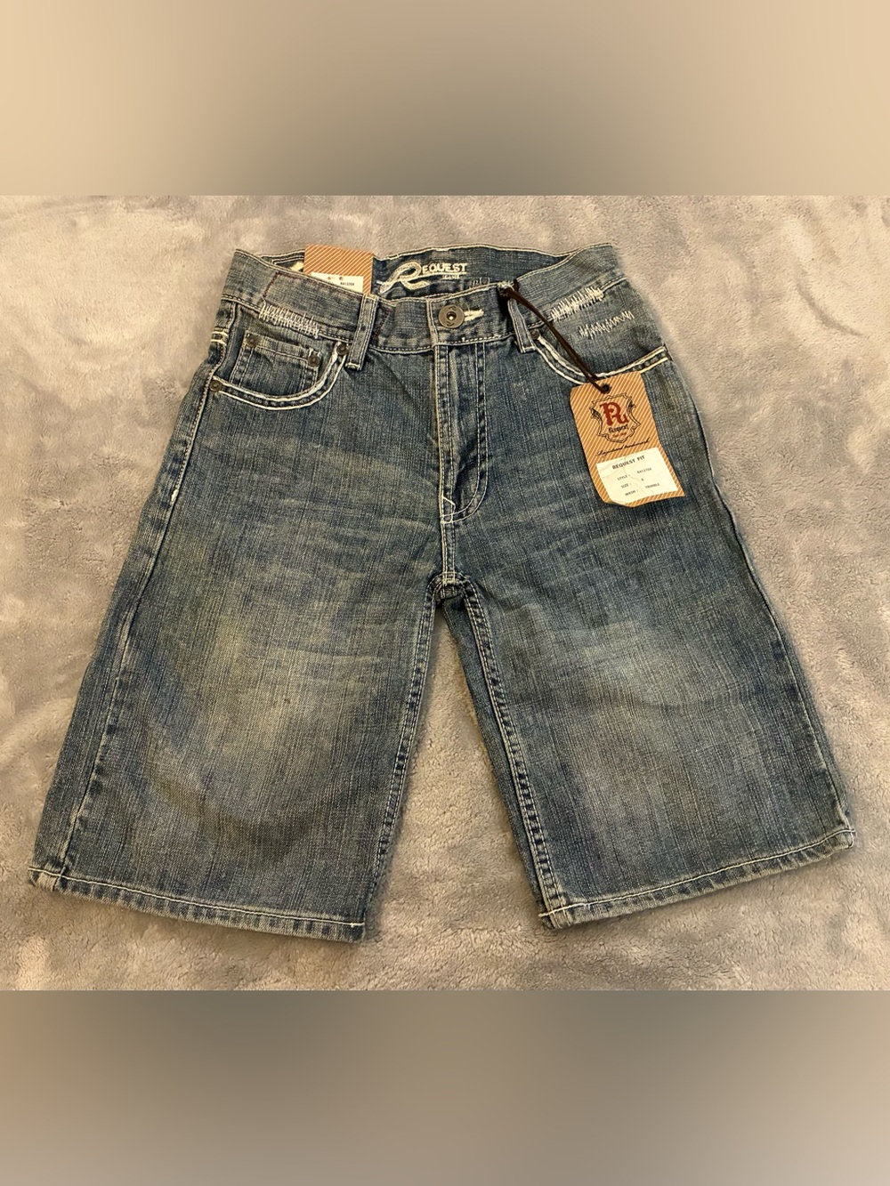 Boys Youth Size 8 Request Brand Relaxed Denim Knee-Length Shorts in Faded Blue